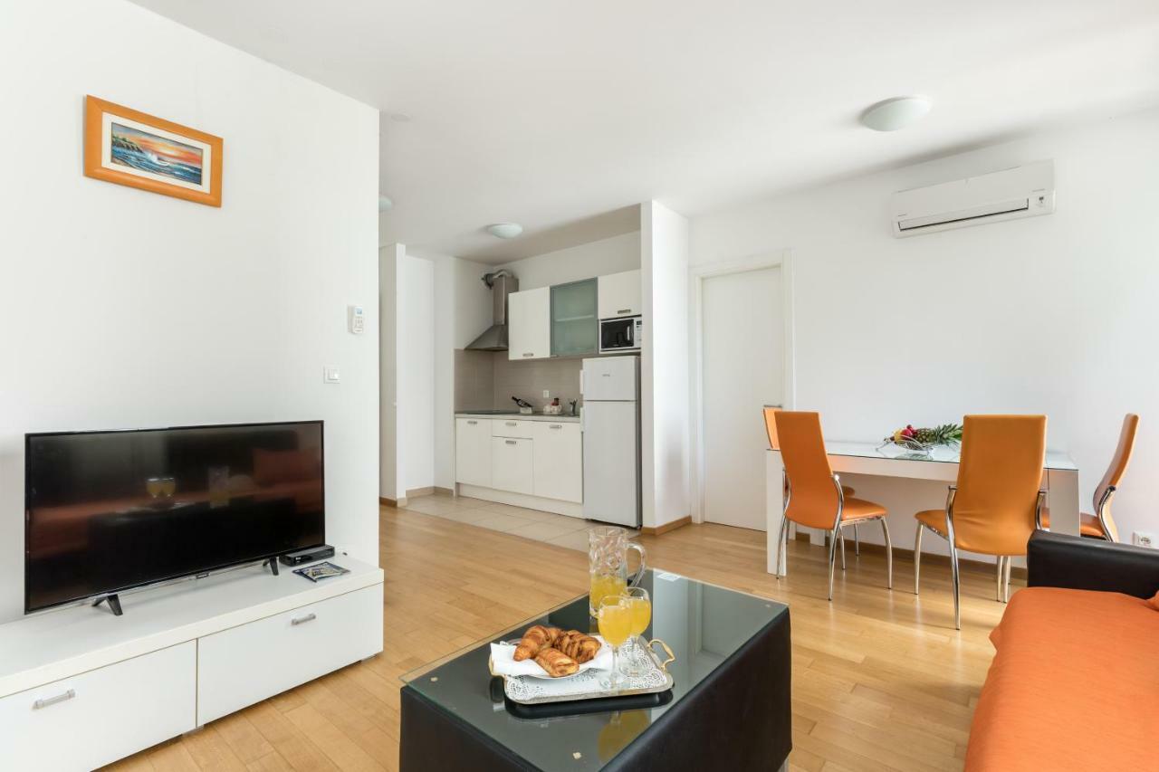 Apartment Marcela With Private Parking スプリト エクステリア 写真