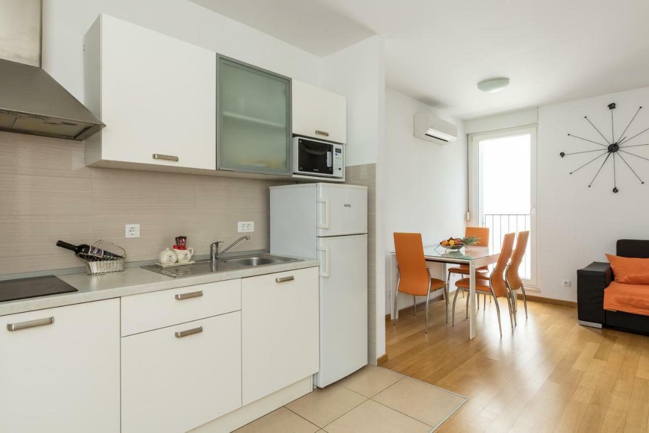 Apartment Marcela With Private Parking スプリト エクステリア 写真